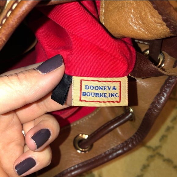 💯 Authentic Dooney & Bourke Bucket Bag - Picture 5 of 10